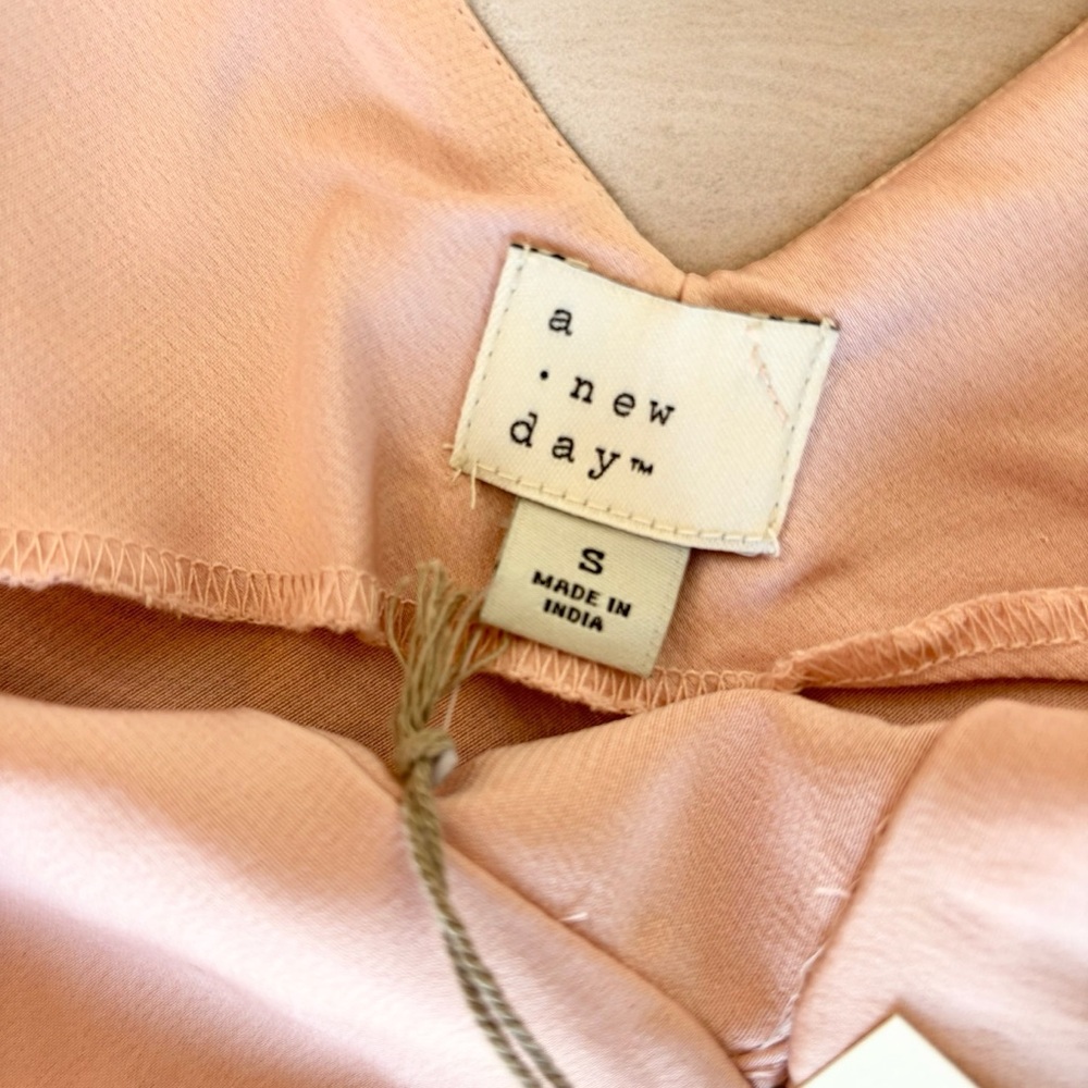Petal pink slip dress w/jewels - NWT! - Picture 3 of 9